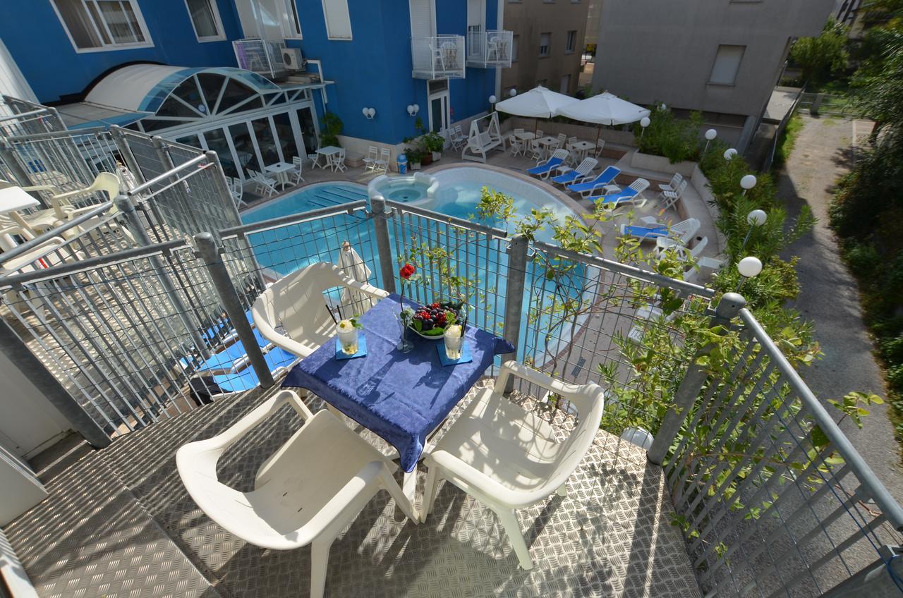 Hotel Astro Lignano Sabbiadoro Kültér fotó
