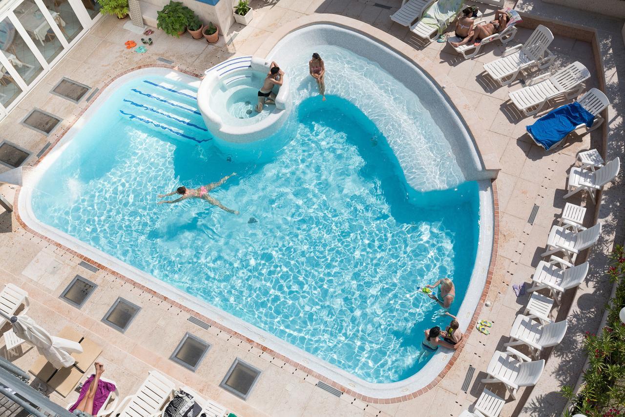 Hotel Astro Lignano Sabbiadoro Kültér fotó