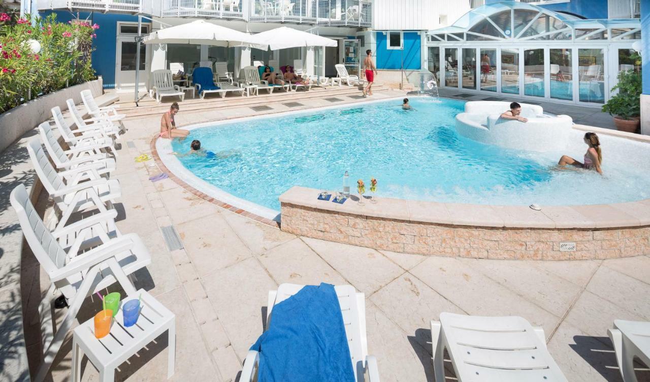 Hotel Astro Lignano Sabbiadoro Kültér fotó